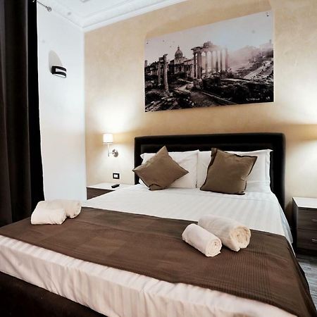 Noemi'S Rooms Guest House Рим Экстерьер фото