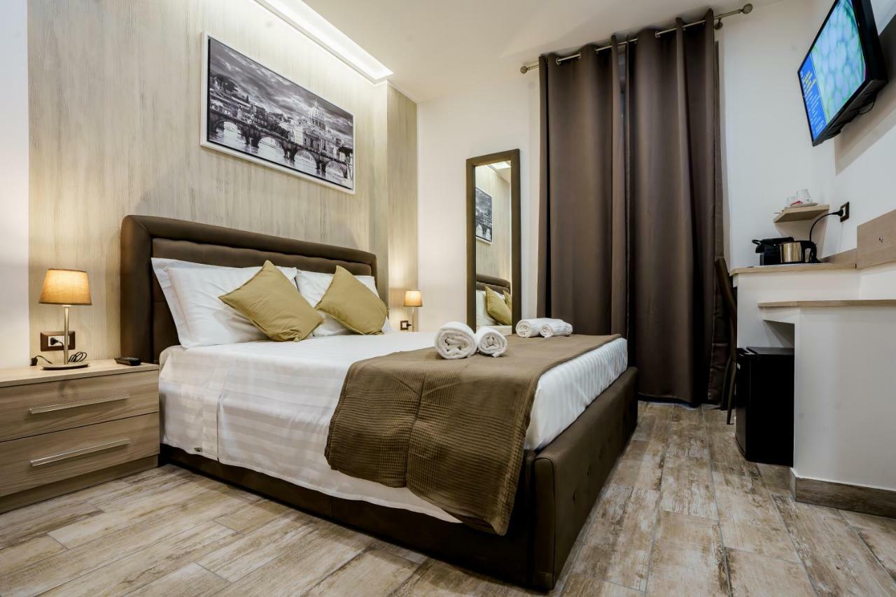 Noemi'S Rooms Guest House Рим Экстерьер фото