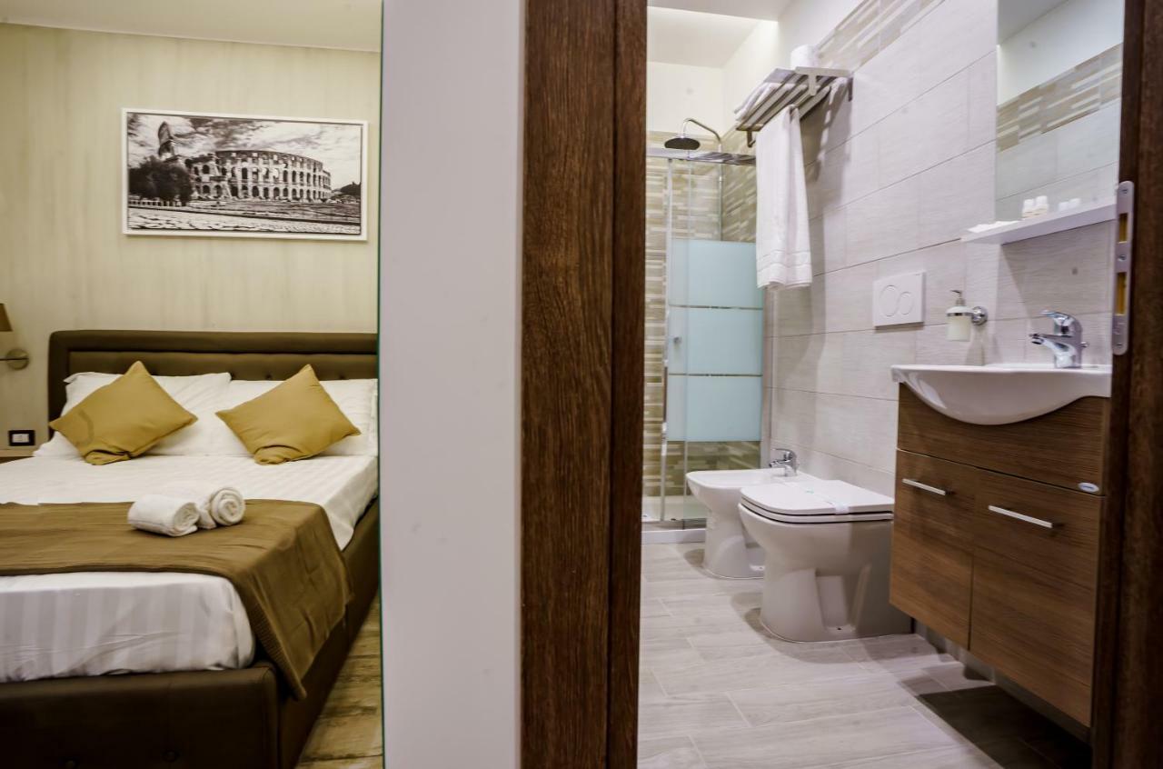 Noemi'S Rooms Guest House Рим Экстерьер фото