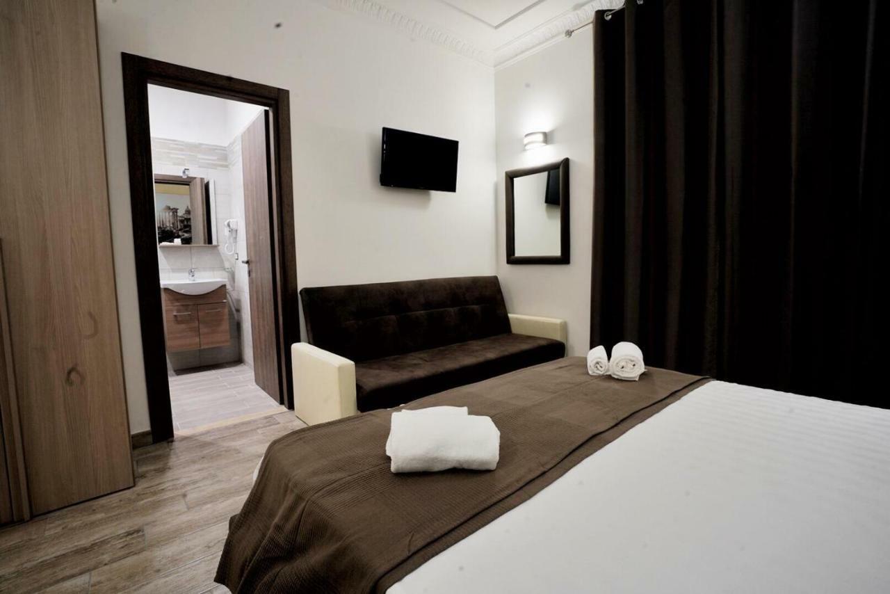 Noemi'S Rooms Guest House Рим Экстерьер фото